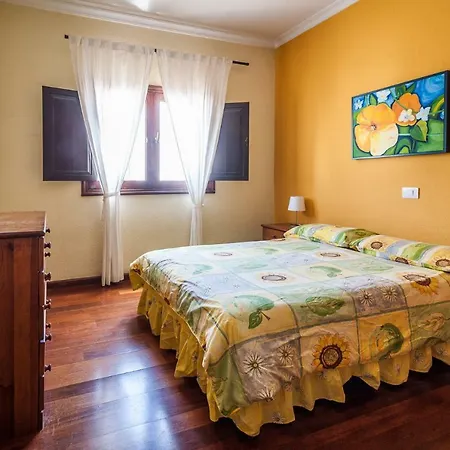 Magnifica Al Lado Del Mar