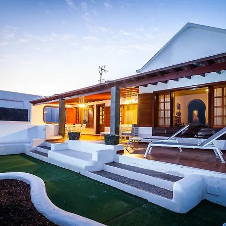 Magnifica Al Lado Del Mar Villa Arrecife (Lanzarote)