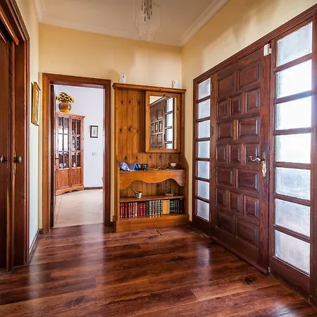 Magnifica Al Lado Del Mar