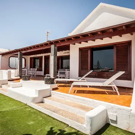 Magnífica Al Lado Del Mar *