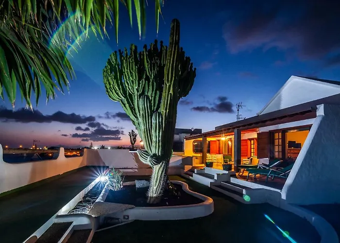 Magnifica Al Lado Del Mar